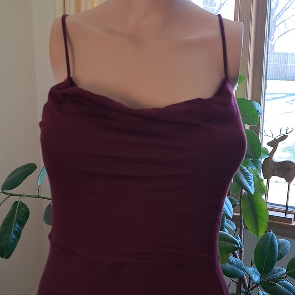 HALARA Burgundy Spaghetti Strap Maxi Dress M Lots Of Stretch Padded Top - Picture 2 of 8